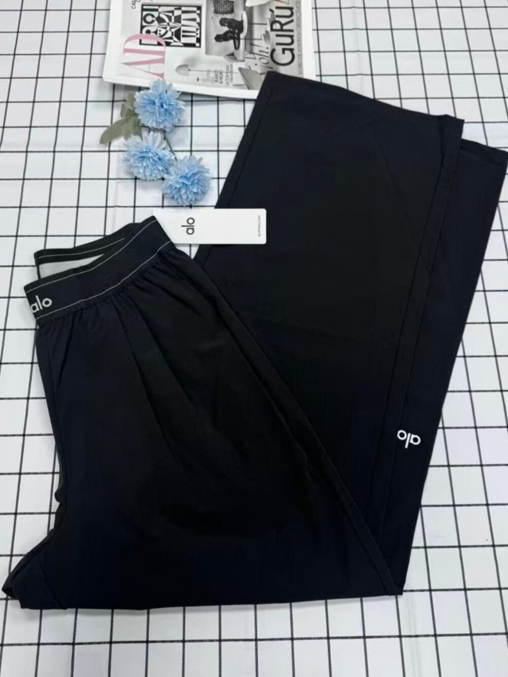 NWT Black ALO Yoga  Straight-Leg Trouser Pants😁Authentic (Length:30" Inseam) 🤭 - Picture 3 of 8